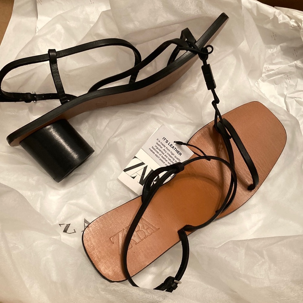 New with tags Zara leather blocked-heel sandals 8 USA European 39. Final sale!